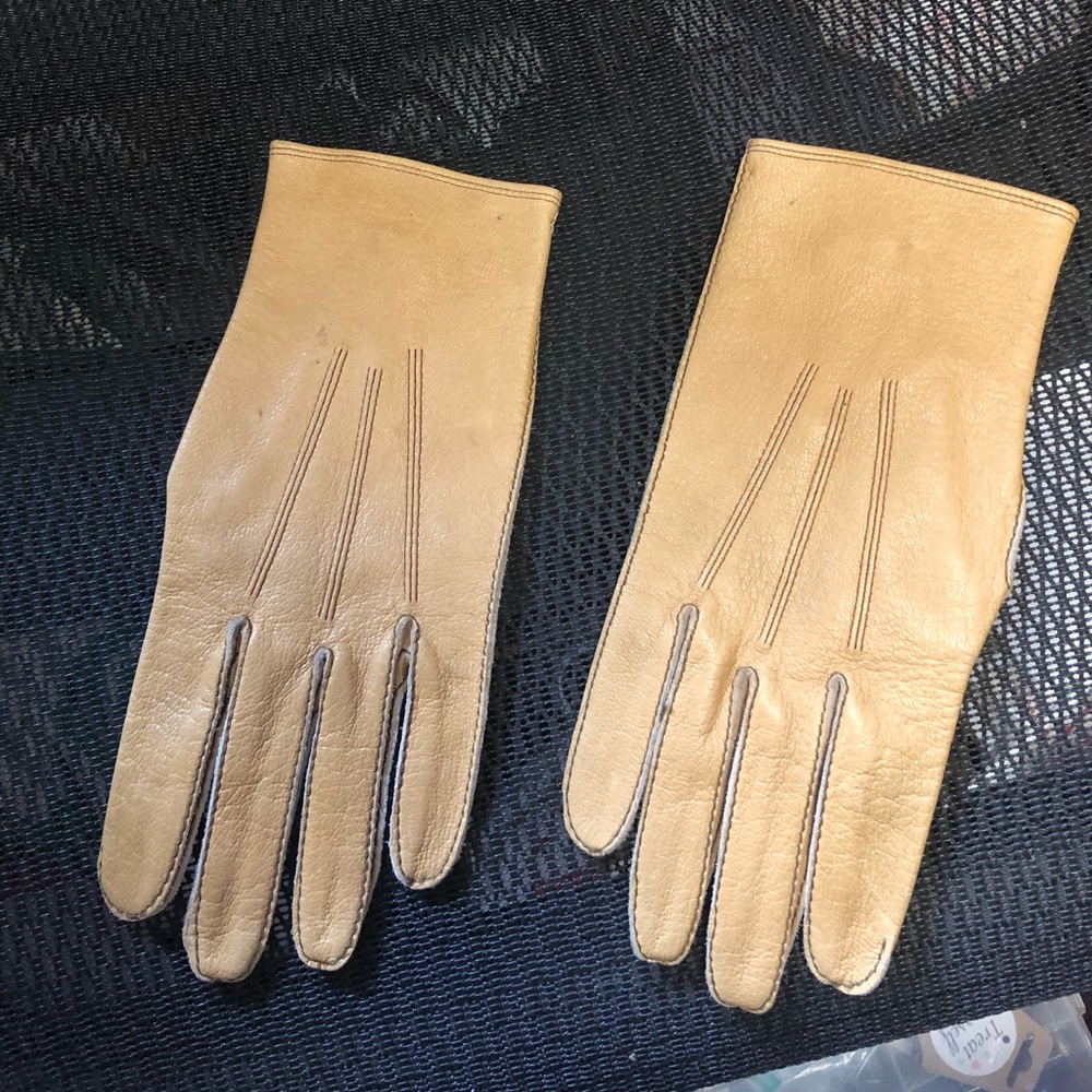 Vintage H & P Goatskin Gloves - 634 $30 or $25 w/offer